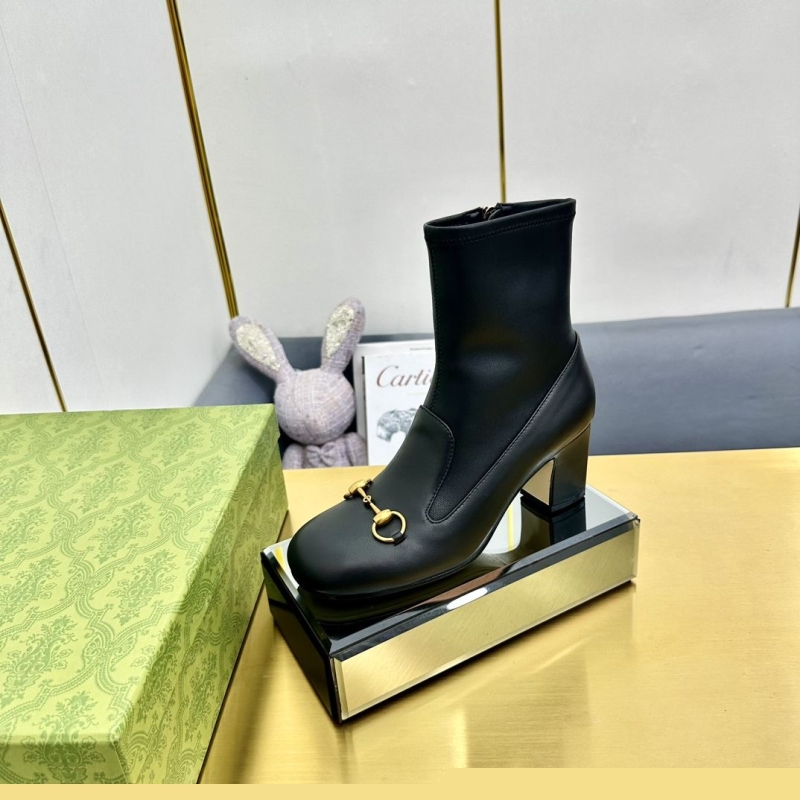 G*u*i boots